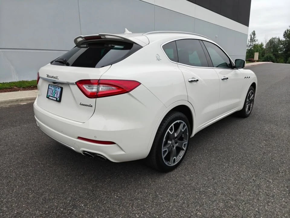 2017 Maserati Levante - Image 8 of 20