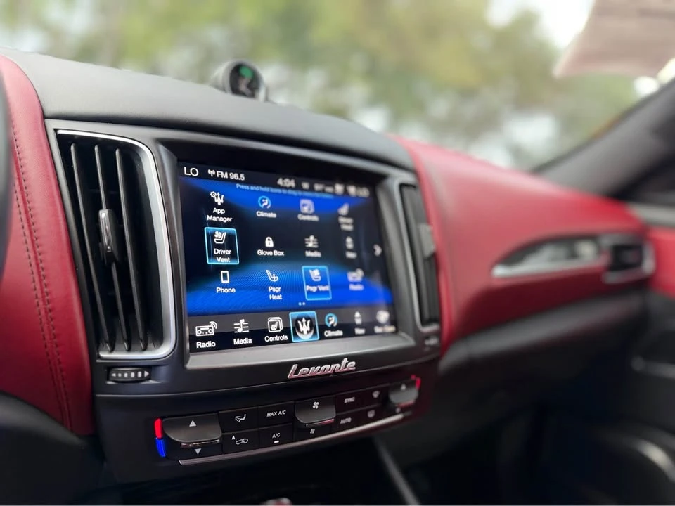2017 Maserati Levante - Image 16 of 20