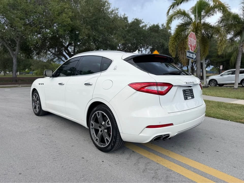 2017 Maserati Levante - Image 8 of 20