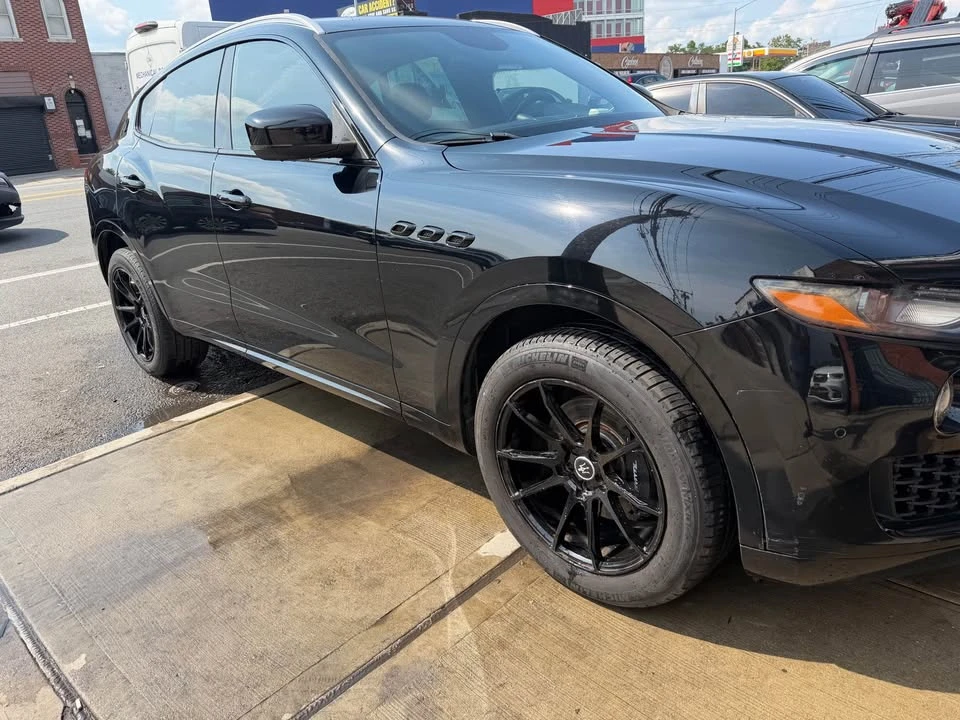 2017 Maserati Levante - Image 8 of 14