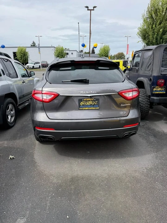 2017 Maserati Levante - Image 5 of 8