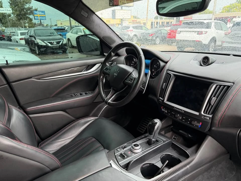 2017 Maserati Levante - Image 5 of 6