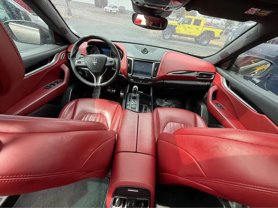 2017 Maserati Levante - Image 6 of 8