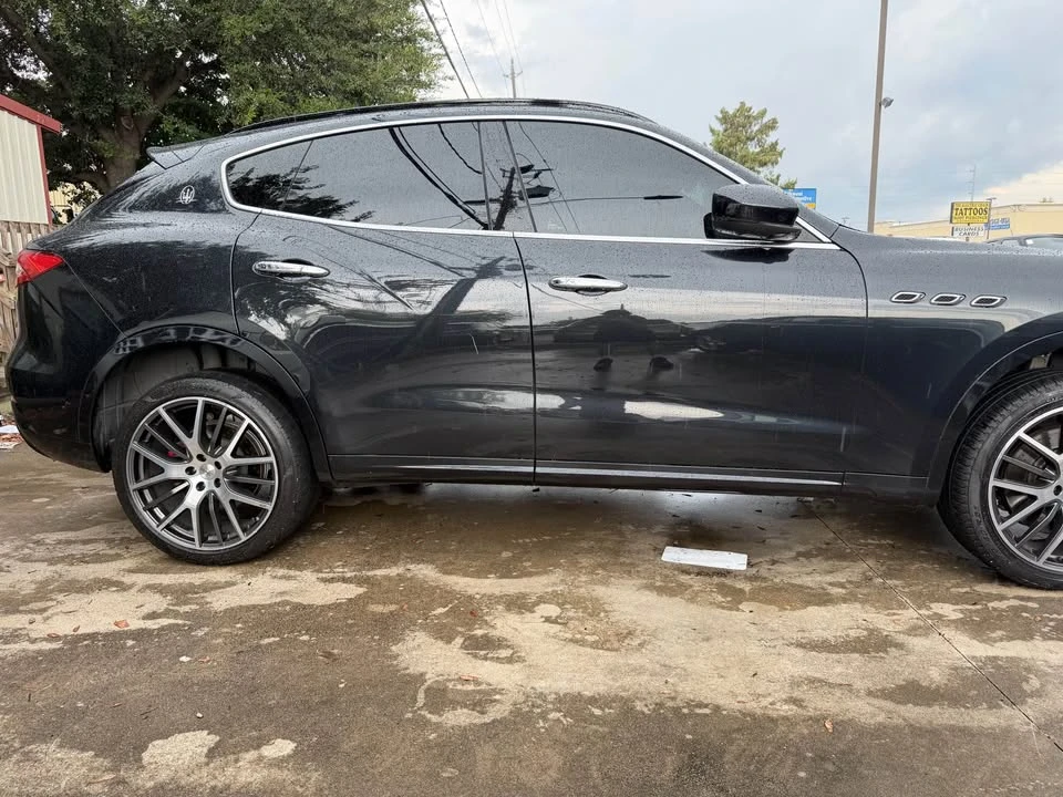 2017 Maserati Levante - Image 3 of 6
