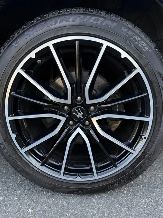 2017 Maserati Levante - Image 15 of 17