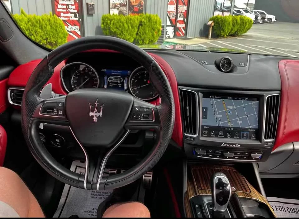 2017 Maserati Levante - Image 8 of 12