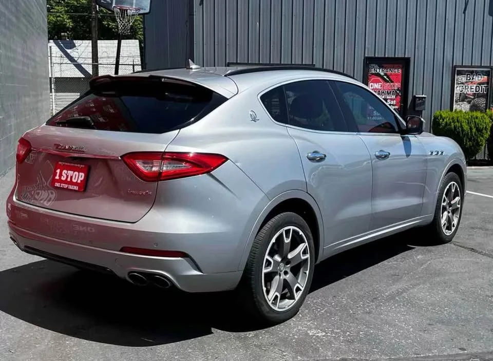 2017 Maserati Levante - Image 5 of 12