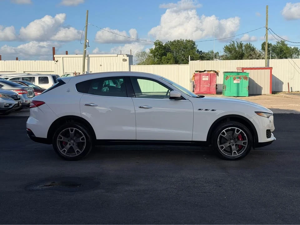 2017 Maserati Levante - Image 4 of 20