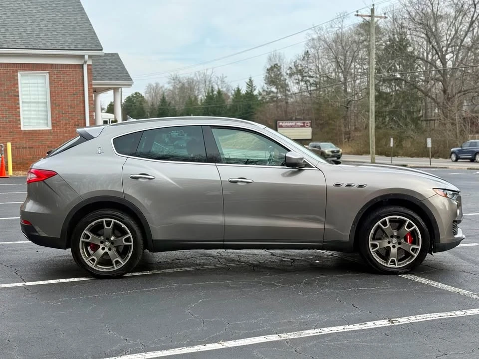 2017 Maserati Levante - Image 6 of 18