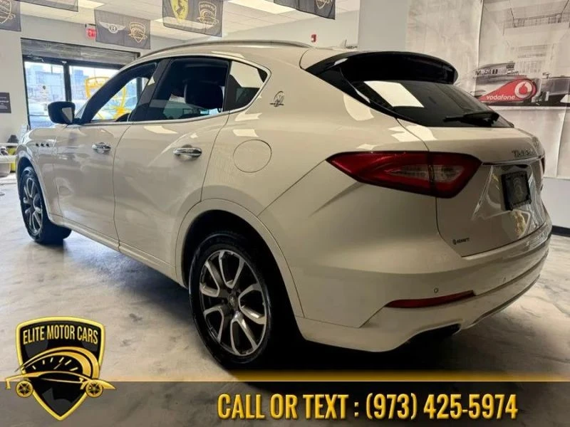 2017 Maserati Levante - Image 8 of 12