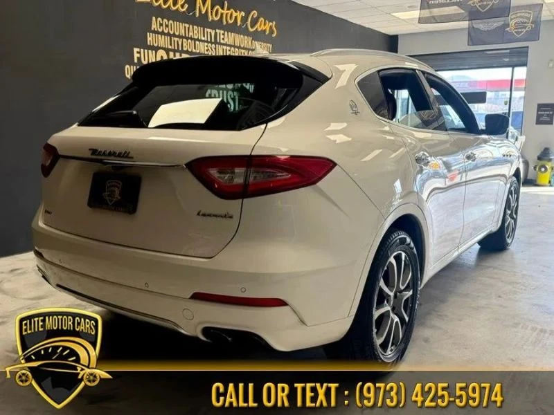 2017 Maserati Levante - Image 5 of 12