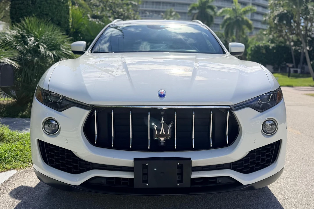 2017 Maserati Levante - Image 2 of 31