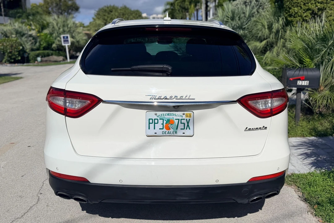 2017 Maserati Levante - Image 5 of 31