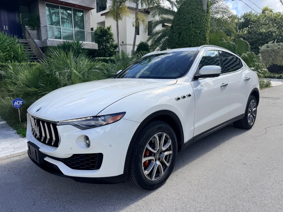 2017 Maserati Levante - Image 14 of 31