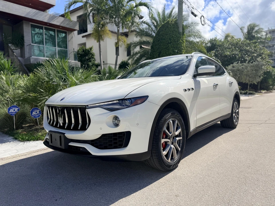 2017 Maserati Levante - Image 12 of 31