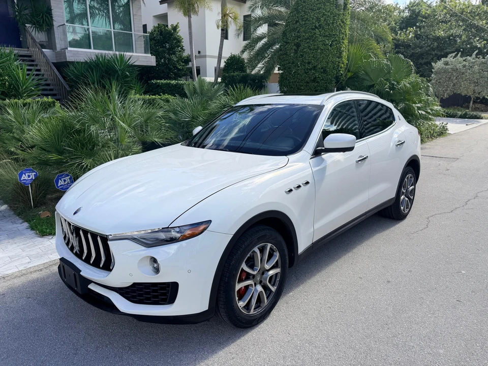 2017 Maserati Levante - Image 15 of 31