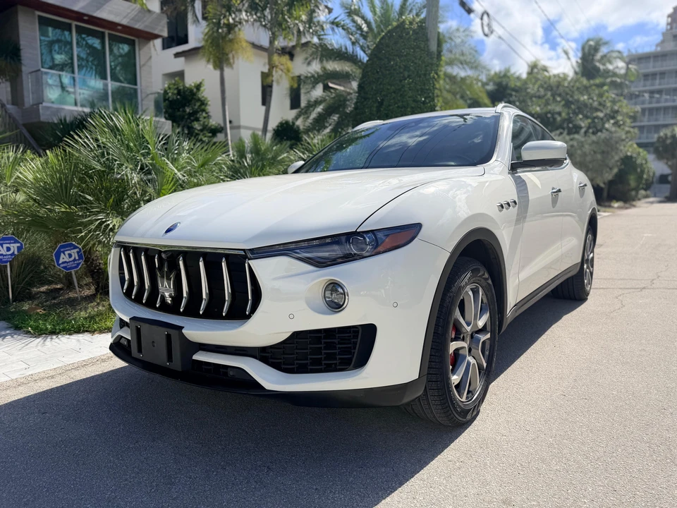 2017 Maserati Levante - Image 11 of 31