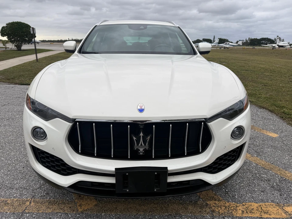 2017 Maserati Levante - Image 8 of 31