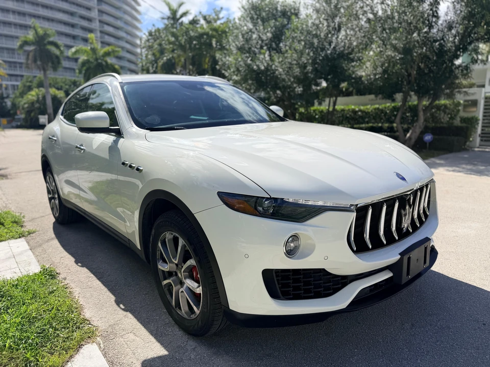 2017 Maserati Levante - Image 27 of 31