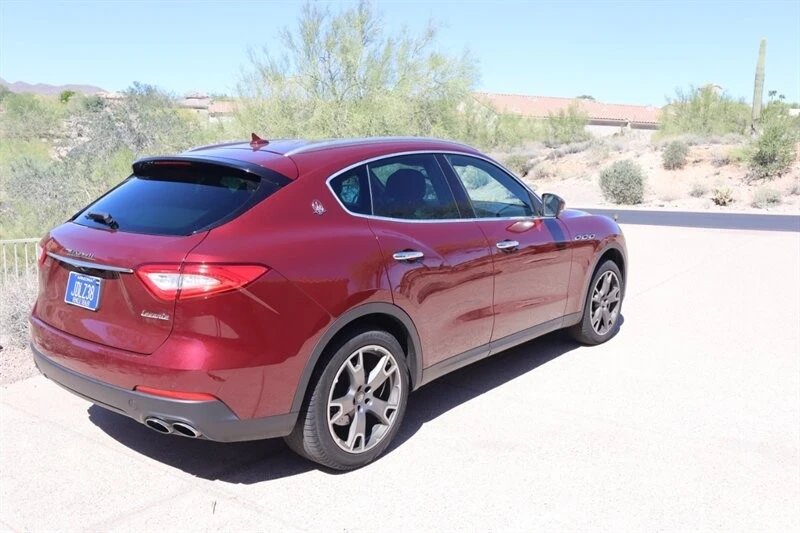 2017 Maserati Levante - Image 10 of 31
