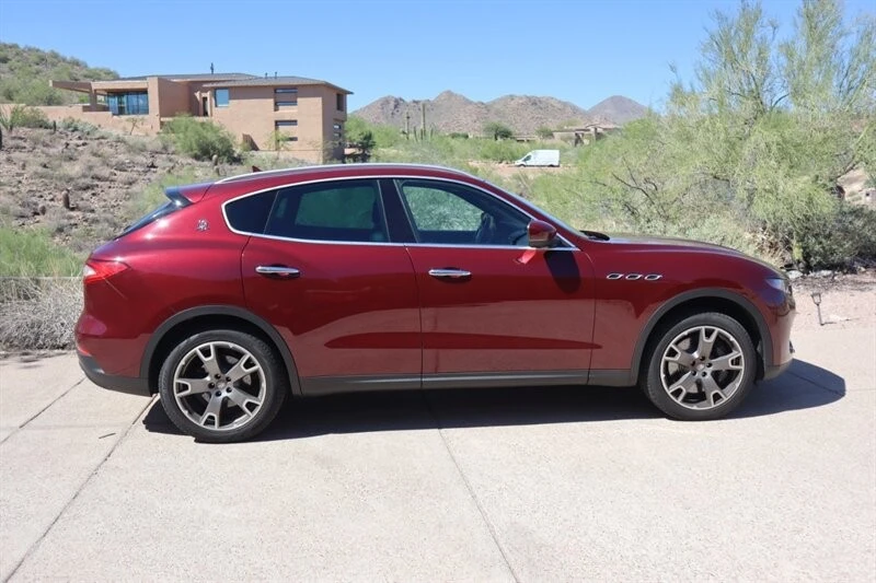 2017 Maserati Levante - Image 8 of 21