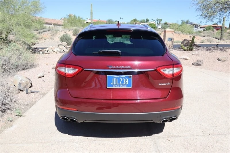 2017 Maserati Levante - Image 8 of 31