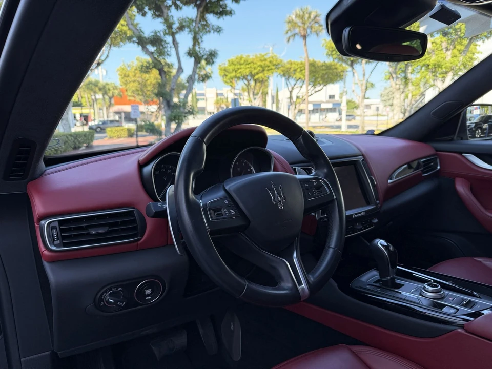 2017 Maserati Levante - Image 8 of 20
