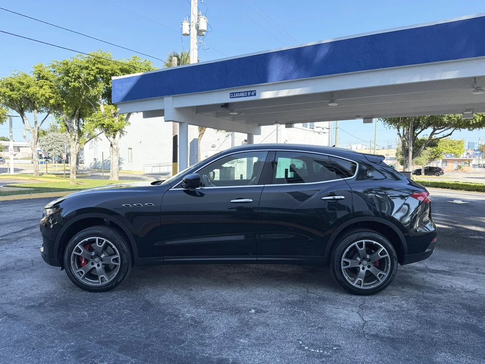 2017 Maserati Levante - Image 2 of 20