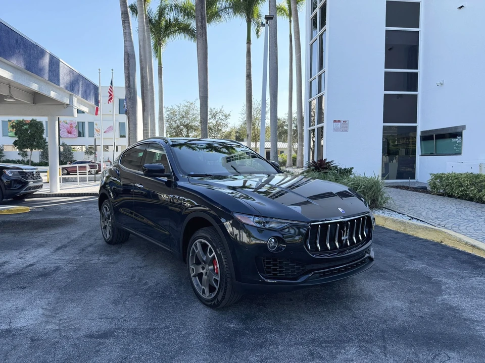2017 Maserati Levante - Image 7 of 20