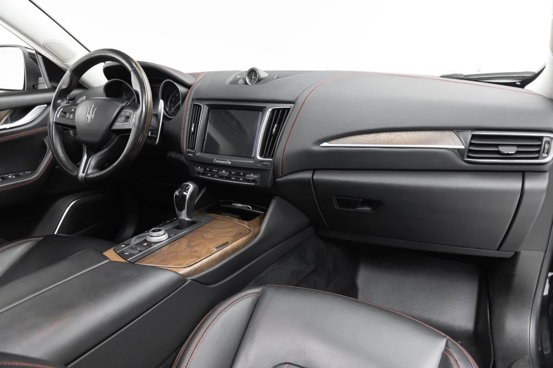 2017 Maserati Levante - Image 2 of 21