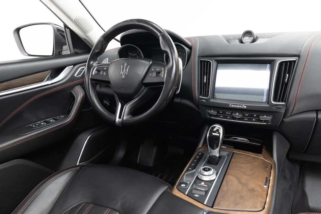 2017 Maserati Levante - Image 12 of 21