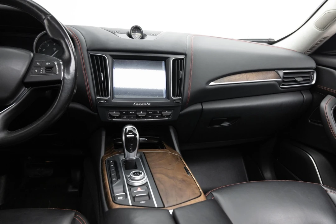 2017 Maserati Levante - Image 14 of 21