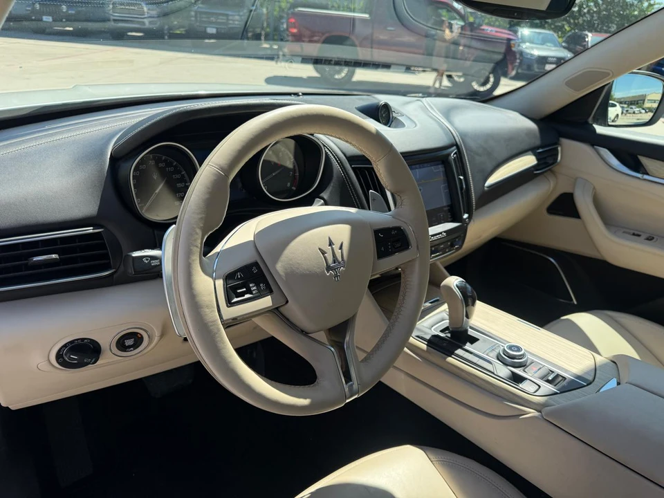 2017 Maserati Levante - Image 11 of 25