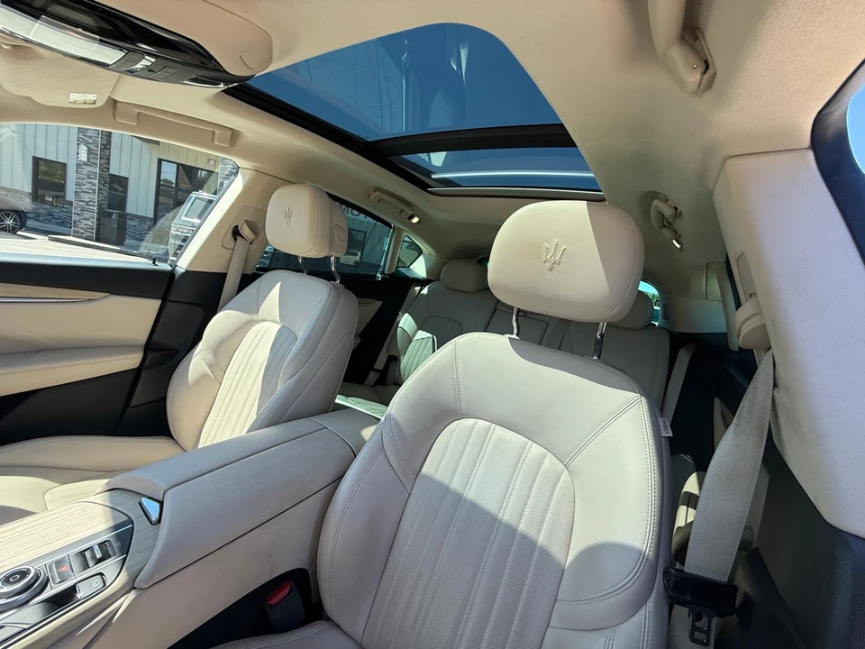 2017 Maserati Levante - Image 12 of 25
