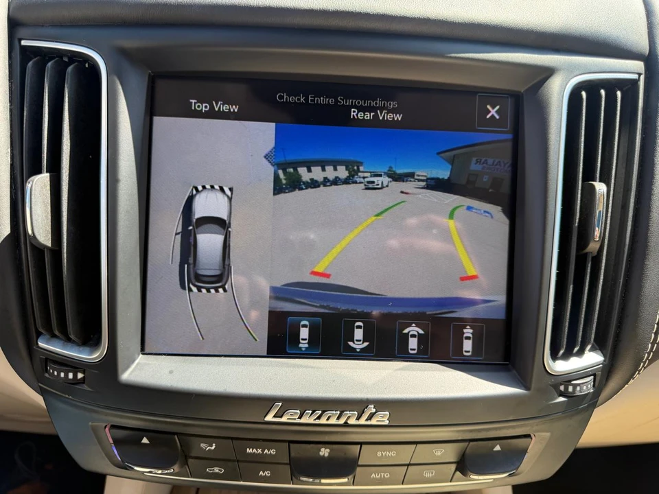 2017 Maserati Levante - Image 21 of 25