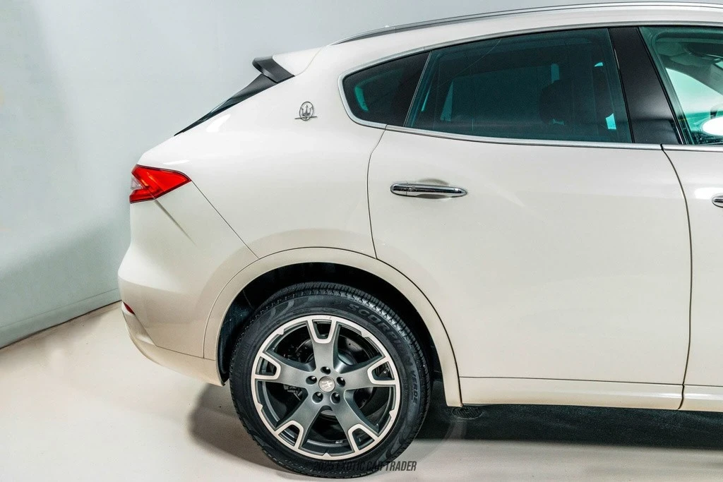 2017 Maserati Levante - Image 10 of 12