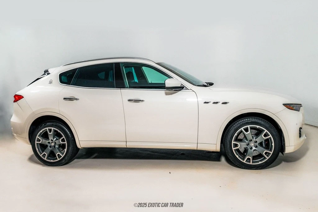 2017 Maserati Levante - Image 9 of 12