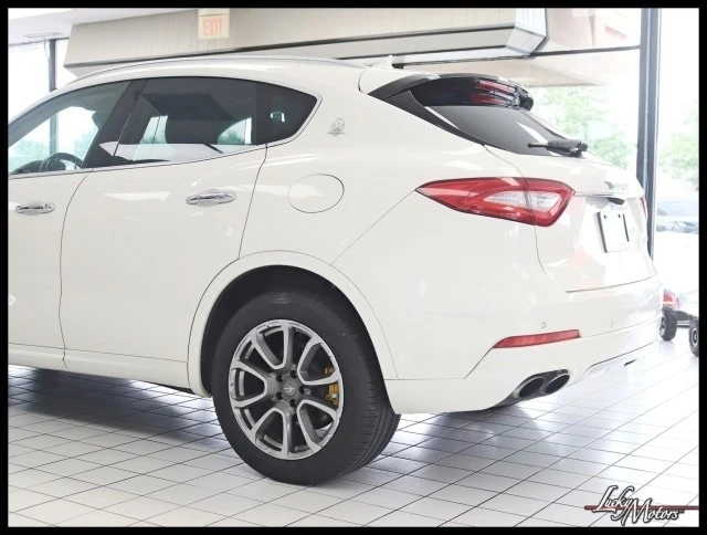2017 Maserati Levante - Image 8 of 12