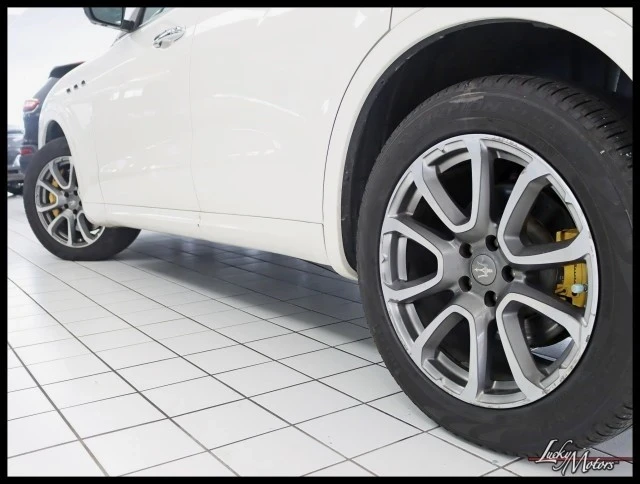 2017 Maserati Levante - Image 10 of 12