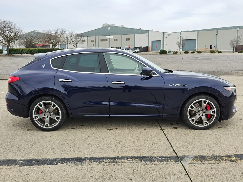 2017 Maserati Levante - Image 2 of 21