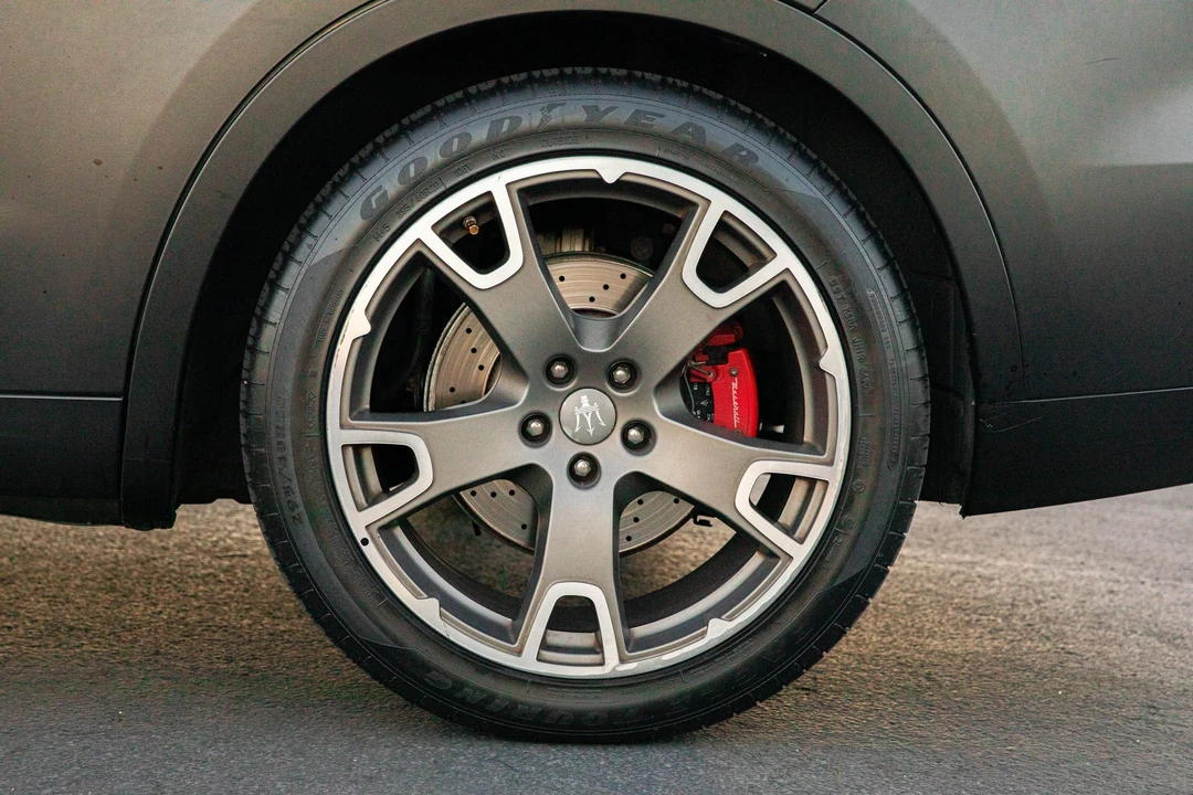 2017 Maserati Levante - Image 21 of 31