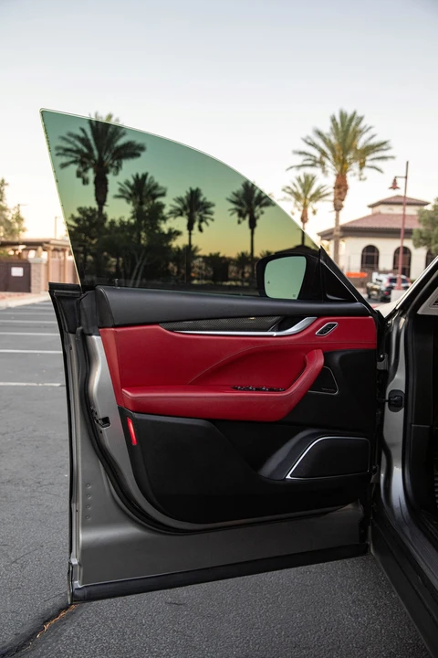 2017 Maserati Levante - Image 27 of 31