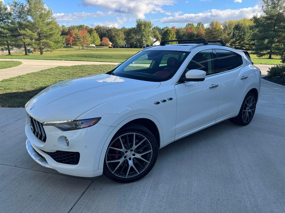 2017 Maserati Levante - Image 13 of 28