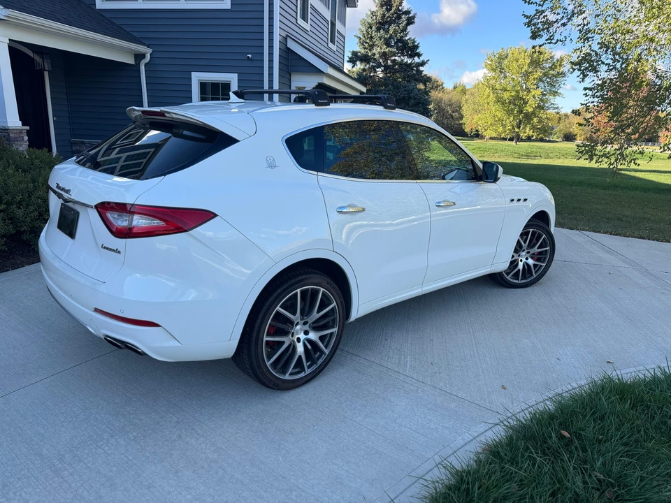 2017 Maserati Levante - Image 20 of 28
