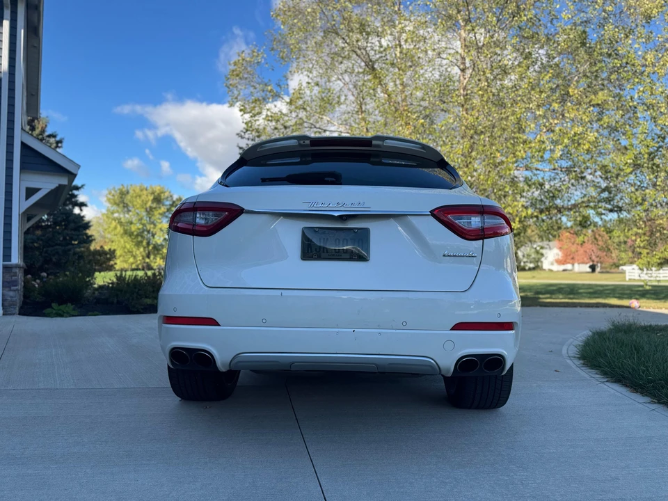 2017 Maserati Levante - Image 18 of 28