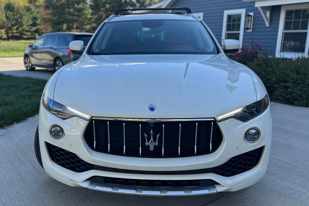 2017 Maserati Levante - Image 2 of 28