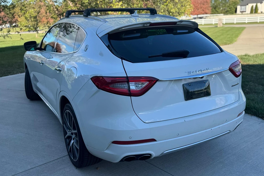 2017 Maserati Levante - Image 4 of 28