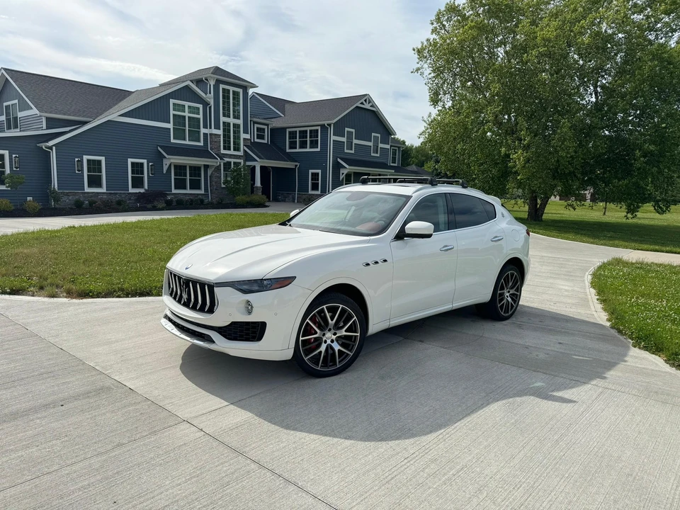 2017 Maserati Levante - Image 9 of 28