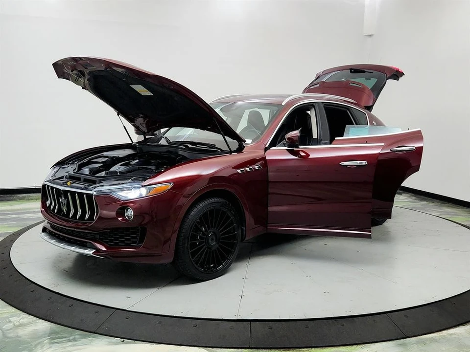 2017 Maserati Levante - Image 9 of 31