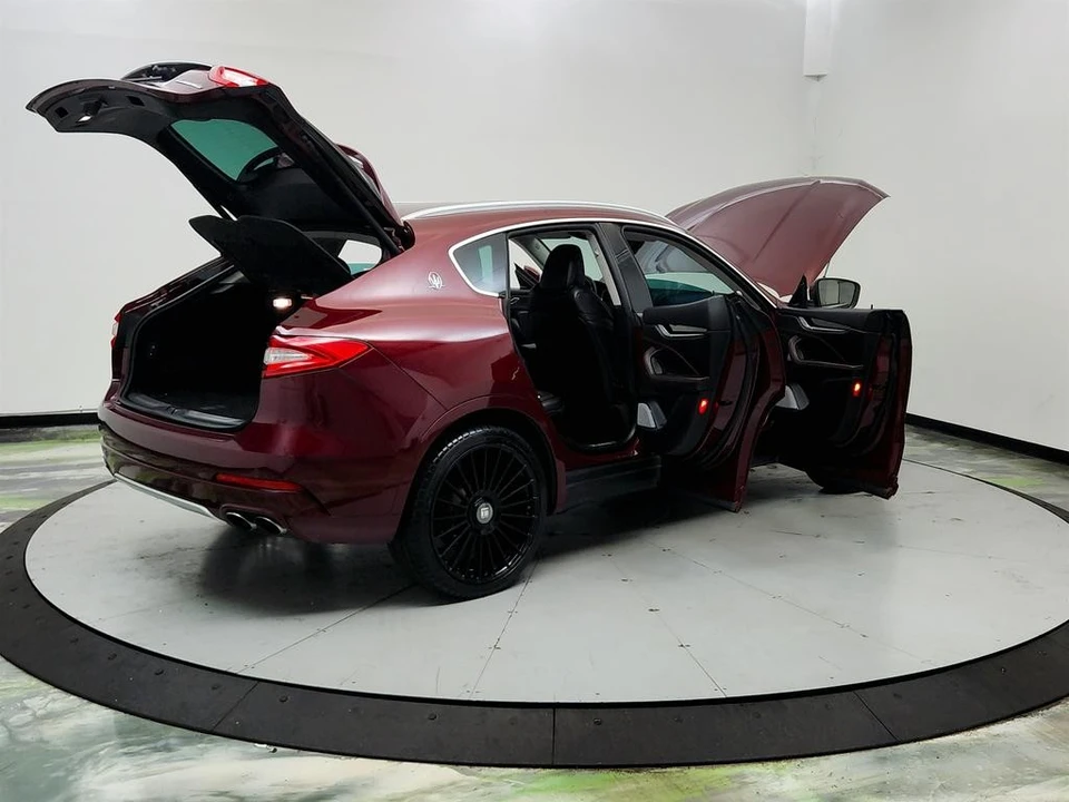 2017 Maserati Levante - Image 11 of 31